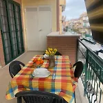 House 93 Apartamento *