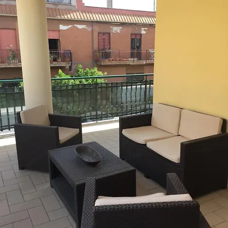 House 93 شقة روما